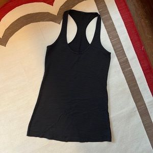 Lululemon black racerback tank top size 4